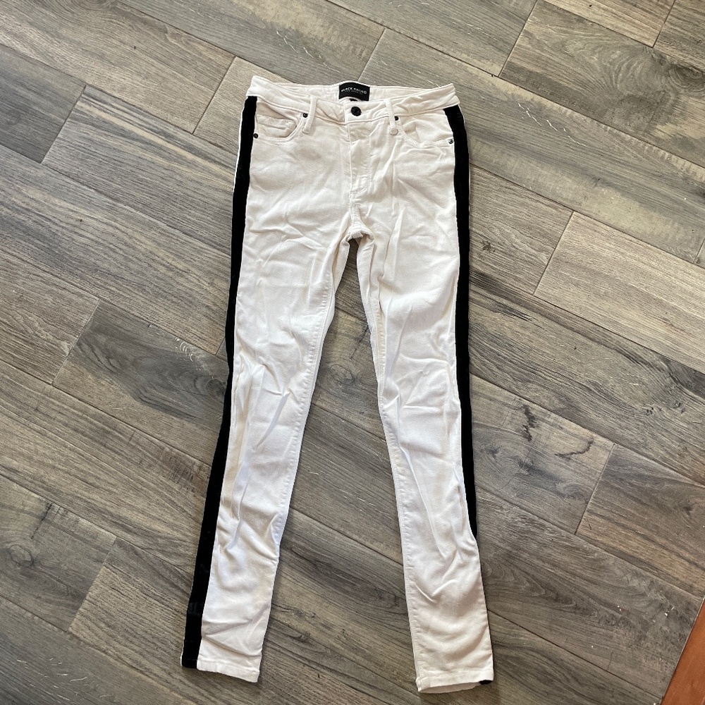 Black Orchid Jude Mid Rise Super skinny cream and black stripe jeans size 26